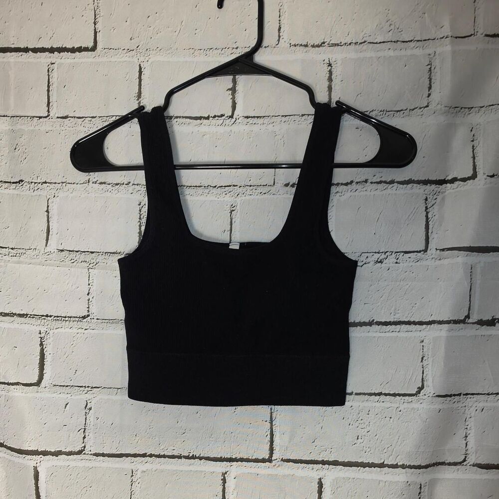 Zenana Women's Black Crop-top